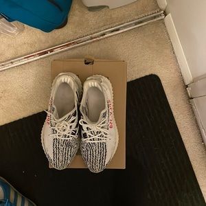 Yeezy Sply 350 zebra, used had them for a year (hence the price reduction lol )